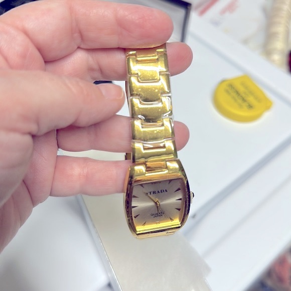 BRAND NEW: MEN’S LUXE GOLD “STRADA” LINKED FASHION WATCH - Picture 7 of 16